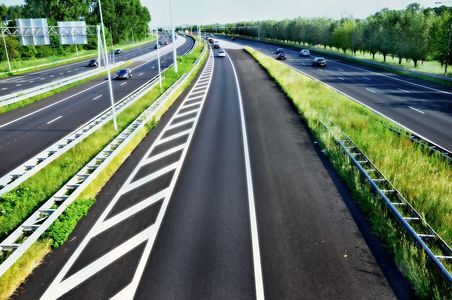 Pak oogverblindende wegreclame aan