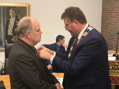 Koninklijke onderscheiding voor Arie van de Pol