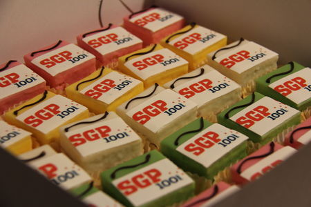 100-jarige SGP trakteert 