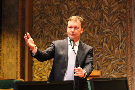 Graag uw aandacht voor antisemitsme en bedreiging politici