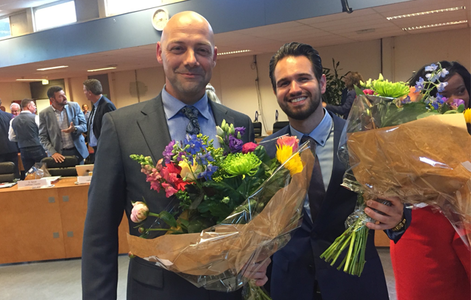 De eed met twee of drie vingers?