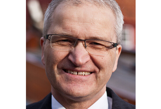 Voor de (d)raad door Bram van Goor