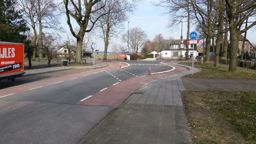 Kruispunt Dorpsweg / Nachtegaallaan mogelijk aangepast