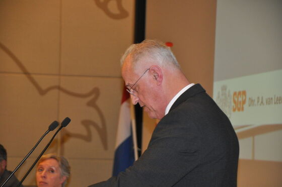 Piet van Leeuwen neemt afscheid van de Staten