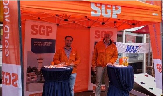 Waardevolle gesprekken op braderie