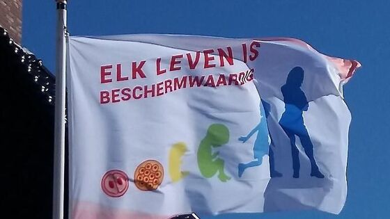 SGP Katwijk wil aandacht voor de Week van het Leven met Levensvlag