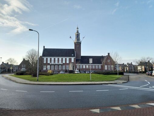 ‘Ontneem Tjalma ereburgerschap en geef park andere naam’