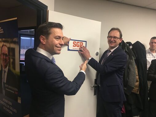 Feestelijke opening Europa-kantoor SGP