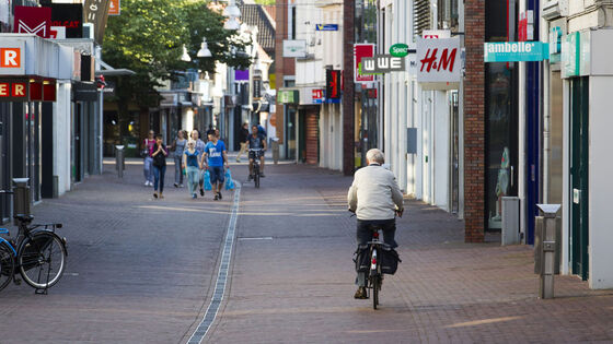 Ruimere openingstijden op zondag t/m zondag 26 april, waarom?