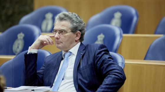 SGP wil civiel-militaire noodoperatie in kamp Moria
