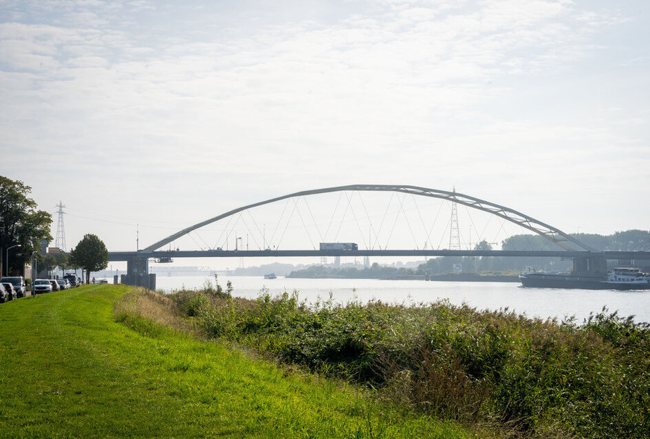 Nog geen oplossing afsluiting fietspad Merwedebrug
