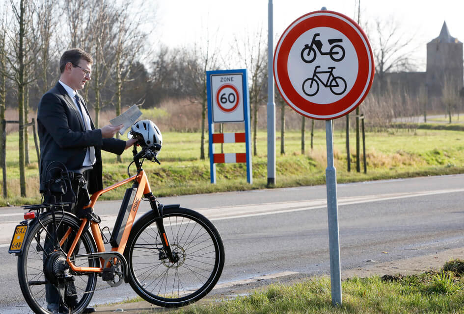Stel Dodewaardsestraat open voor fietsers