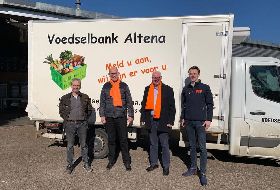 SGP bezoekt Voedselbank Altena 