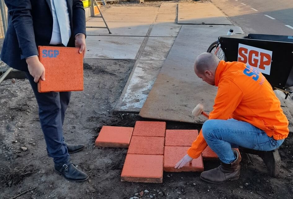 Trottoirs in Elspeet voldoen niet