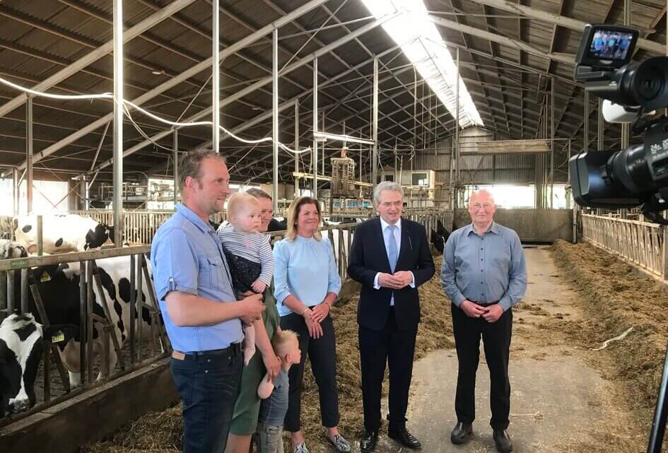 Stikstofminister Van der Wal bezoekt Staphorst