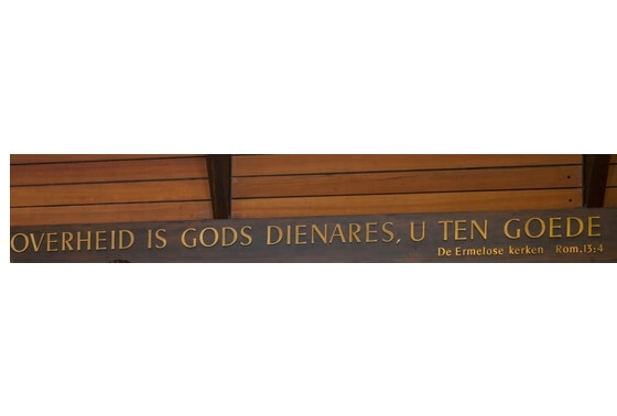 Motie wandteksten nabij de raadzaal