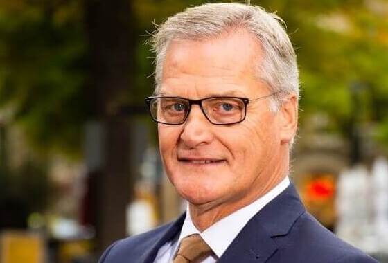 “Vriendelijk ontmaskeren en vriendelijk terechtwijzen”