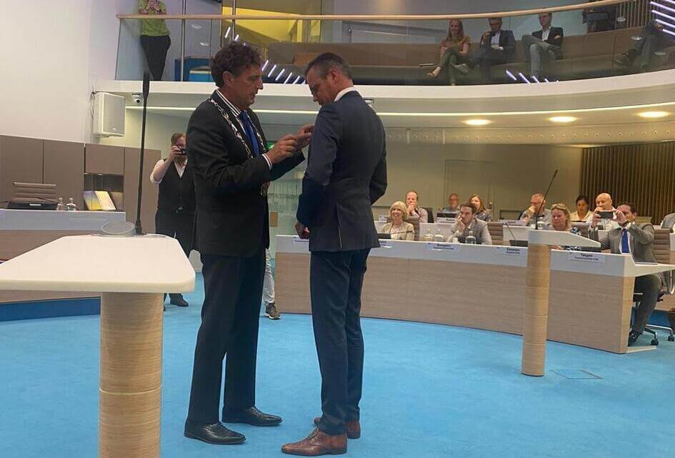 Arnold Versteeg krijgt koninklijke onderscheiding