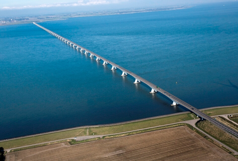 Zwaar verkeer Zeelandbrug