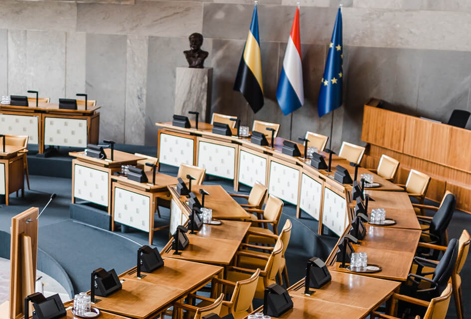 Bezoek onze politieke avonden