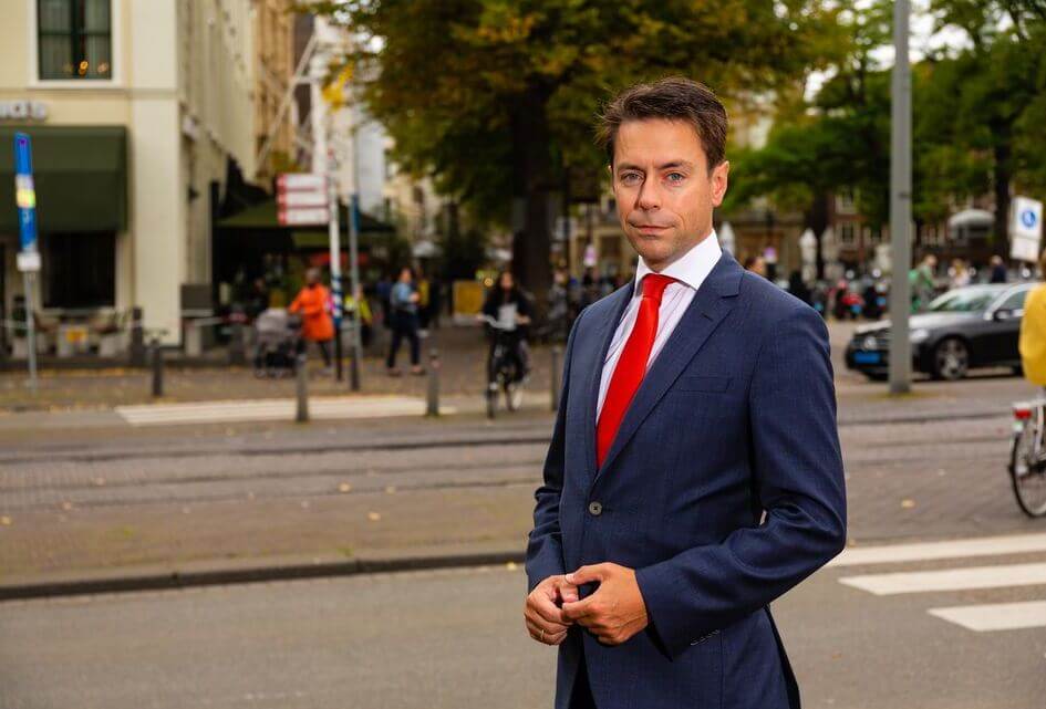 Artikel 100 debat