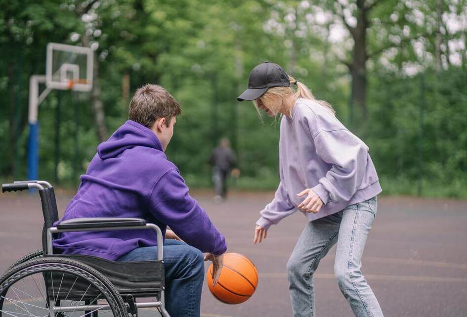 Ook kinderen met fysieke beperking en ouderen krijgen speel- en beweegvoorzieningen