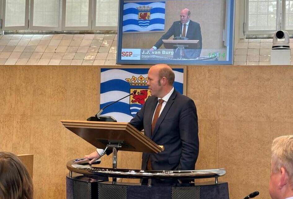 Zaligheid van politieke haantjes