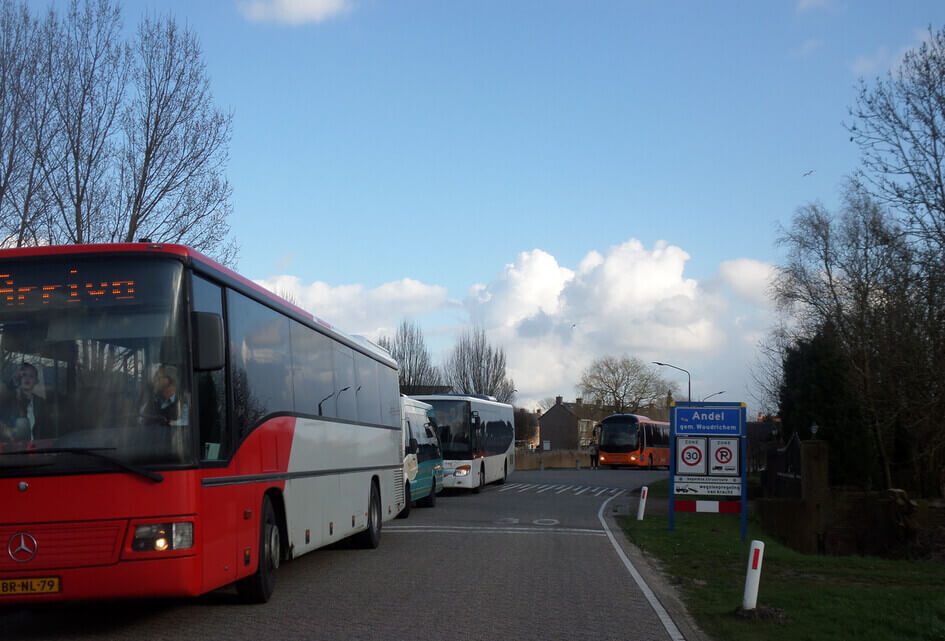 Oplossing in zicht voor overlast door bussen bij school in Andel
