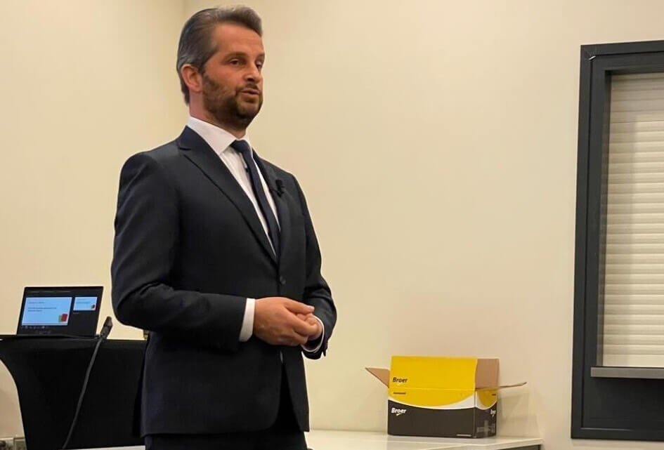 Hoe vergaat het André Flach in Den Haag?