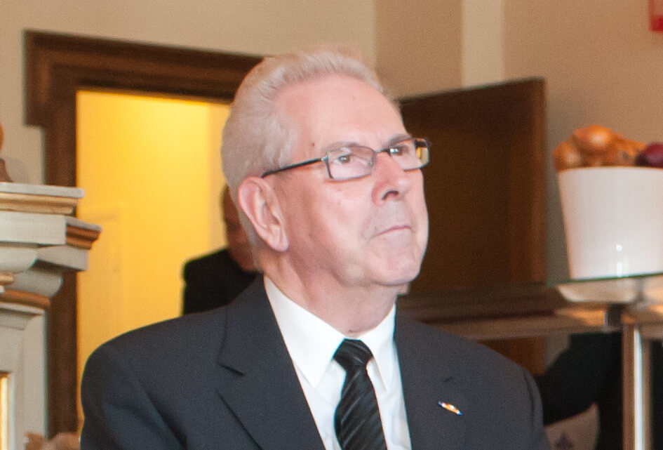 In memoriam - Gert van den Berg