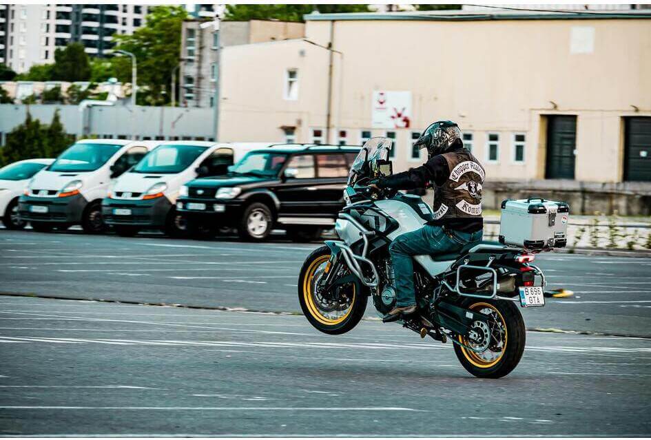 ondermijnende organisaties verbieden