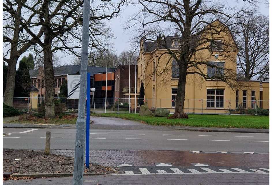 Sloop gemeentehuis Leek