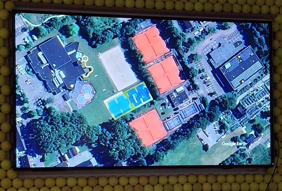 Zwembad, Kamphal en padel, nu doorpakken 