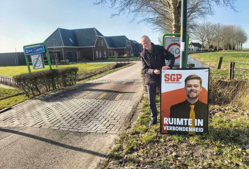 Borden langs de wegen