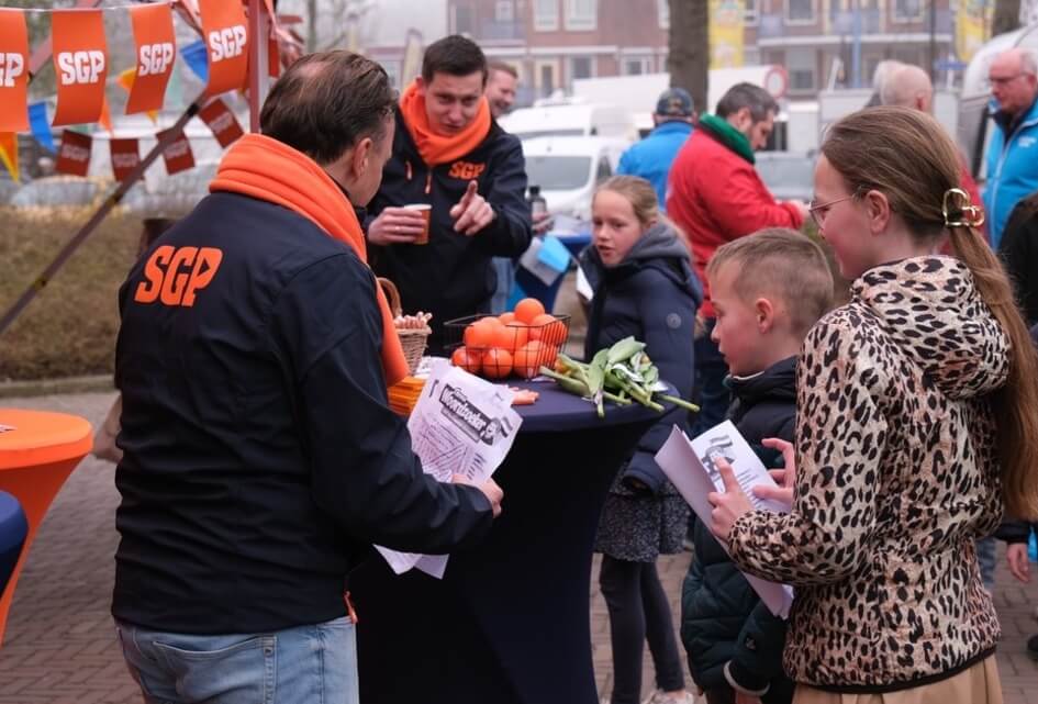 In gesprek op de markt