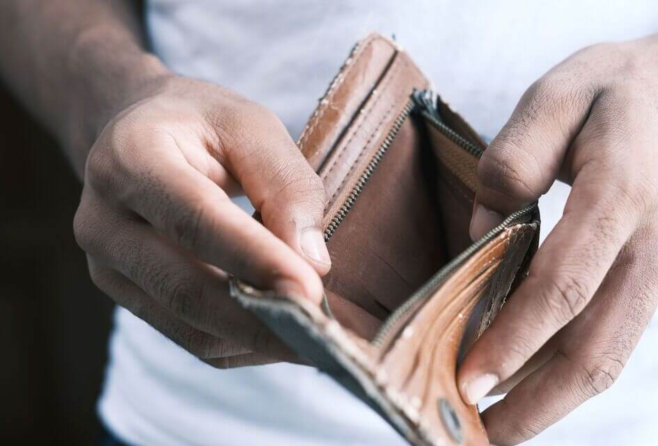 Neem maatregelen tegen armoede onder alleenverdieners en zieken