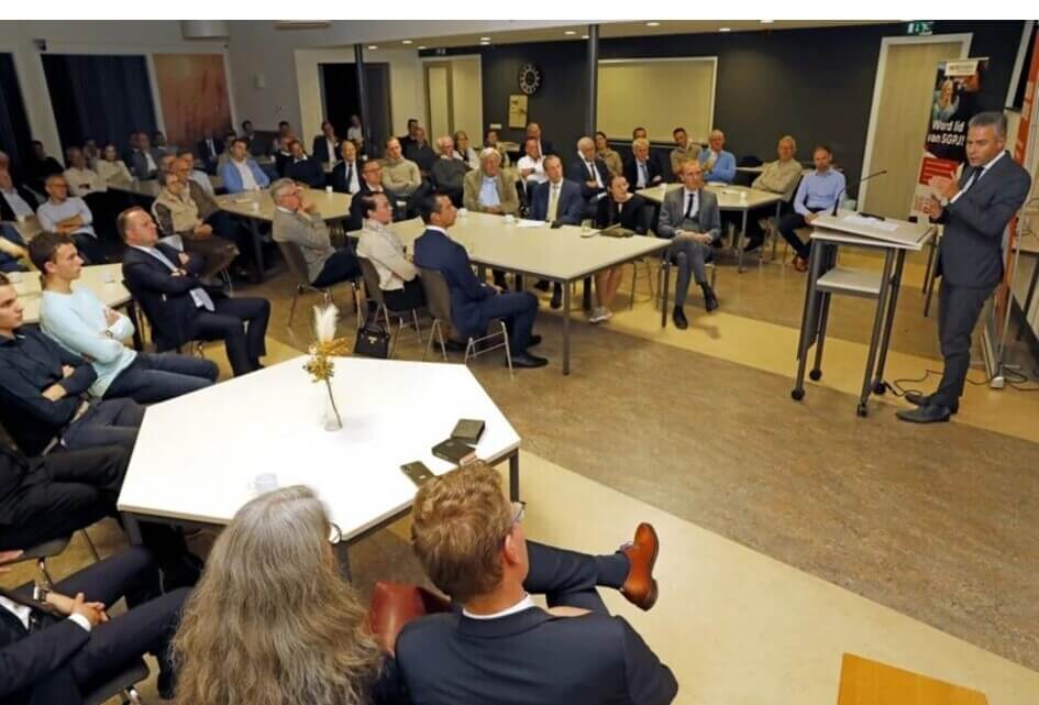 SGP Alblasserdam viert 100e verjaardag. Ook politieke opponenten vinden partij relevant: ‘Al jarenlang een kwalitatief hoge bijdrage’