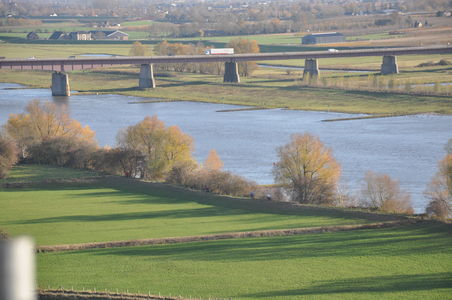 SGP stelt vragen over de Rijnbrug