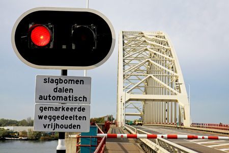 Vragen SGP-fractie over openingstijden Brug over de Noord