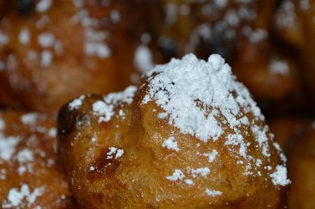 Oliebollen voor politie en brandweer