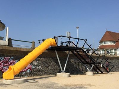 Het werk aan de glijbaan wordt uitgevoerd!