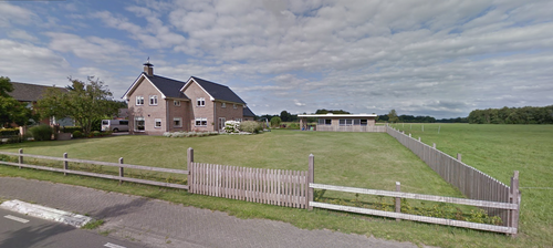 Debat in raad over paardenschuur Heerenweg IJhorst