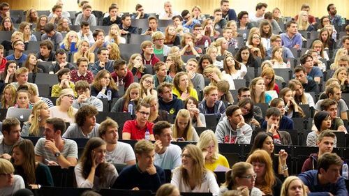 SGP en VVD kruisen degens over prestatiedruk in hoger onderwijs