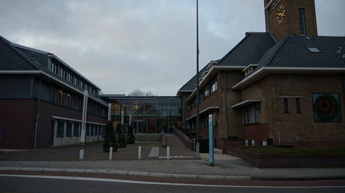 College handhaaft de zondagsrust