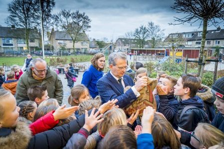 SGP-Bisschop in actie voor kleine scholen