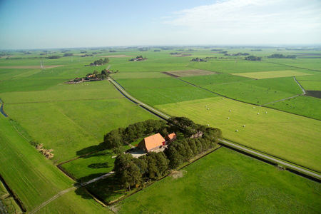 Kampen melkt de boeren uit door de hoge pachtprijs? 