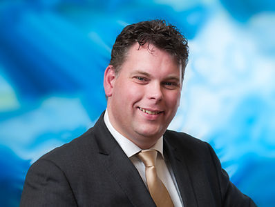 HEMD VAN JE LIJF: DE 15 VAN… SIMON BROUWER