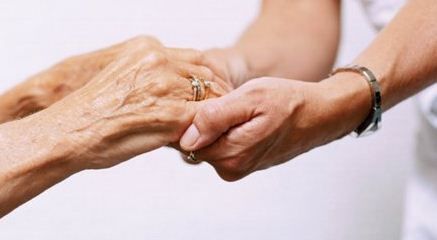 Bewustwordingscampagne nodig voor palliatieve zorg en natuurlijk levenseinde