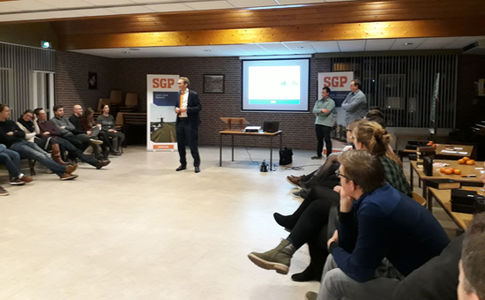 SGP op bezoek bij +16 Jeugdvereniging 