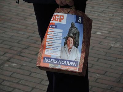 Onze kandidaten flyeren!